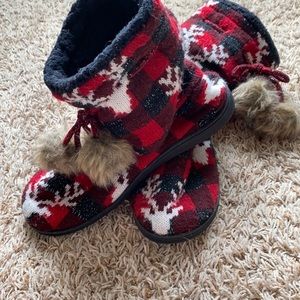 MUK LUK  slipper booties size large (9-10)